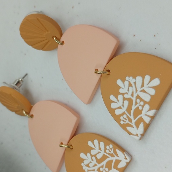 Dangle Earrings Acrylic Jewelry - Picture 3 of 9